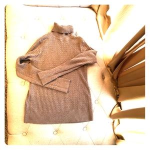 Brown turtle neck sweater